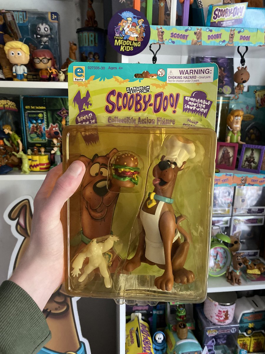 What’s cooking, good looking? Here’s another Scooby Equity figure from 1999! It’s chef Scooby!! Who should I get next? 👀💚🐕