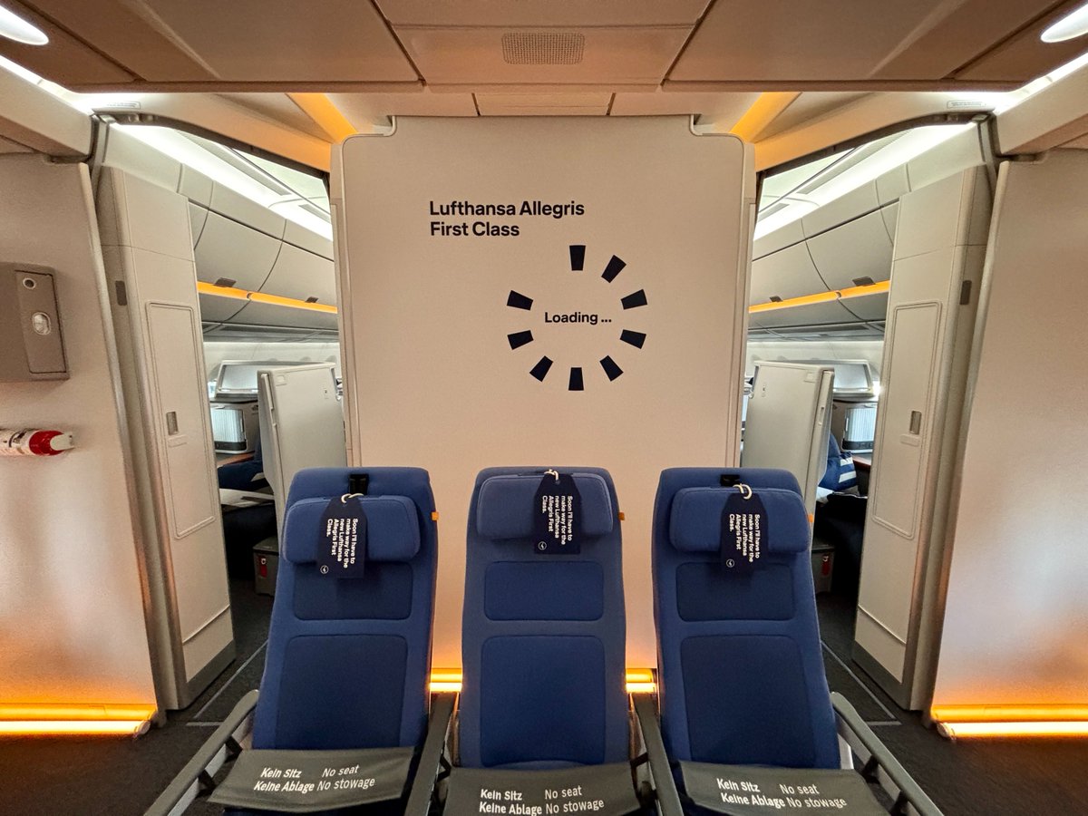 ByERussell's tweet image. Lufthansa's Allegris is already more than a year late owing to aircraft delivery delays and supply chain challenges.

And, where the first class suites should be, bulkhead signs reading “Lufthansa Allegris First Class Loading” greet pax. #LufthansaAllegris flightglobal.com/strategy/lufth…