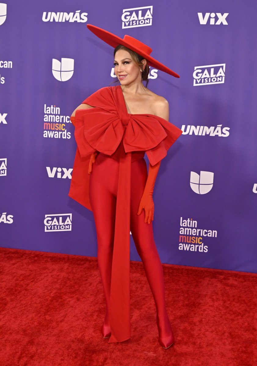 ❤️ <a href="/Thalia/">Thalia</a> es toda una reina. 👑 Así llega a los #LatinAMAs
📸 Getty Images