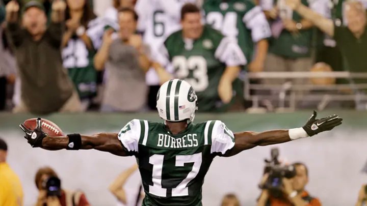 kscarroll's tweet photo. #nyjets #nfldraft Make it a good one 🙏 https://t.co/E57Q6MOlhL