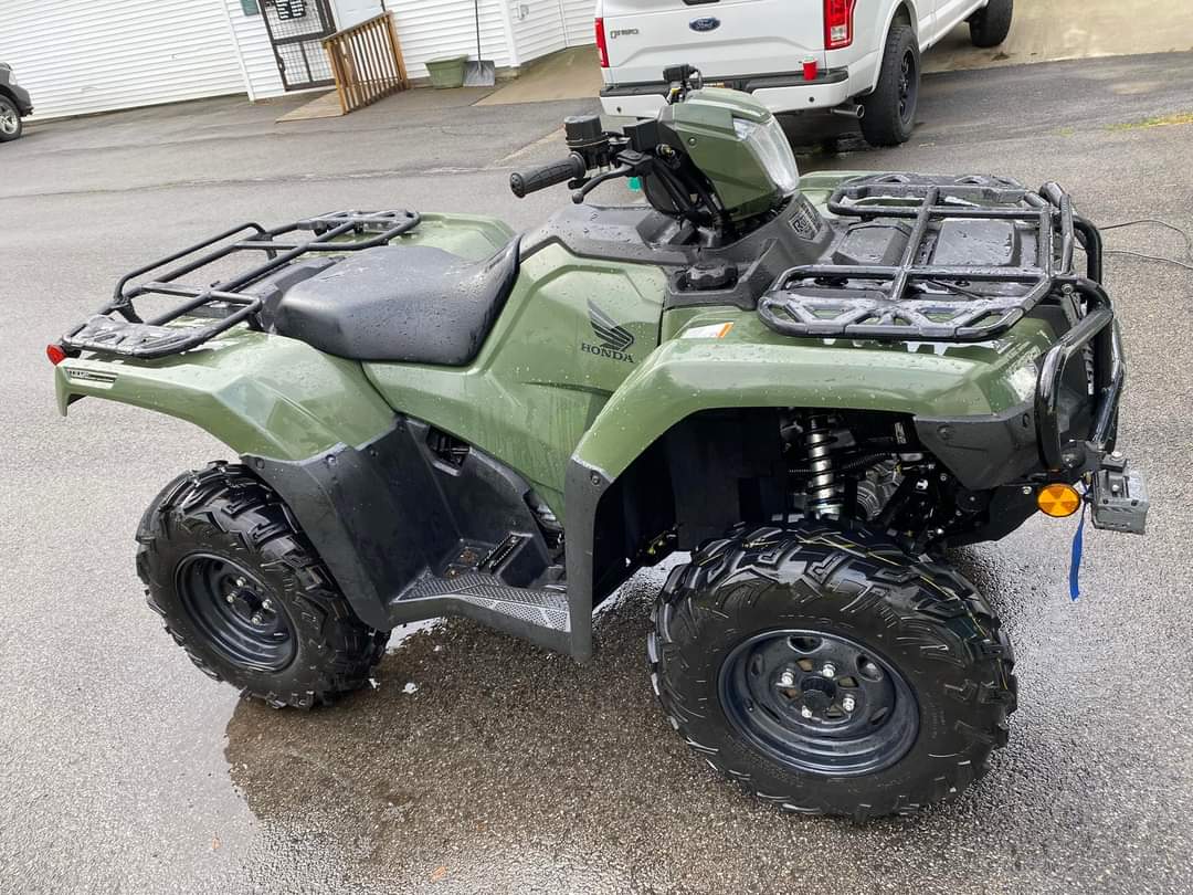 New arrivals!!

 super clean 2019 Honda, Foreman Rubicon, 4x4, EPS, only 122 miles! With added winch, JD Power average retail is listed at $8,160, our price $6,999.  Dm if interested