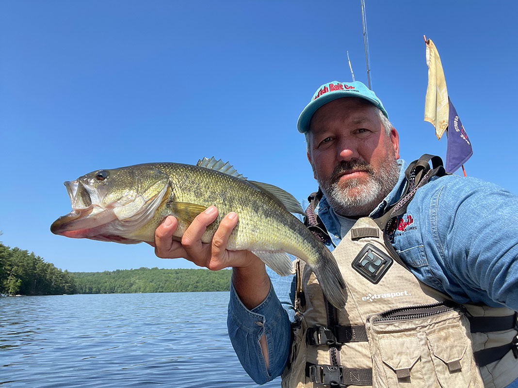 Larry caught this largemouth bass on his custom Mayhem Minnow lure.

📷 and 🎣: Larry Wentworth
📍: Damariscotta Lake, Maine
📗: Issue 52