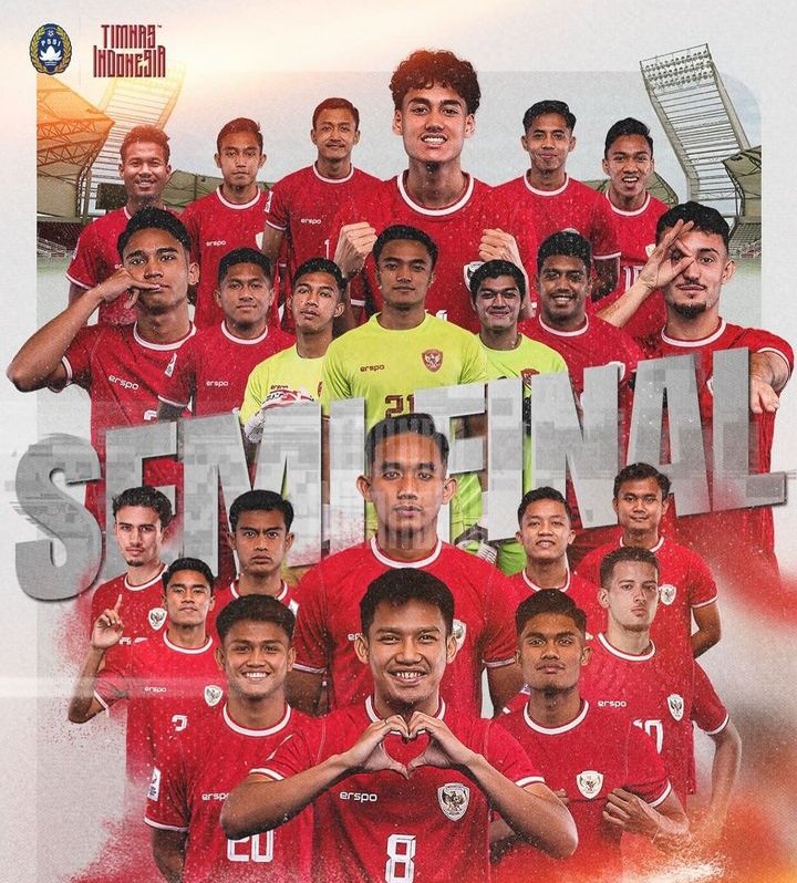 bangucu's tweet photo. Saat Indonesia menang lawan Australia, posisi masih di Jeddah hari Kamis malam Jumat. Di malam yg sama kali ini menang lawan Korea. TGIFF Thanks Garuda It's Funtastic Friday #GarudaMendunia https://t.co/rHlbZ0rMPt