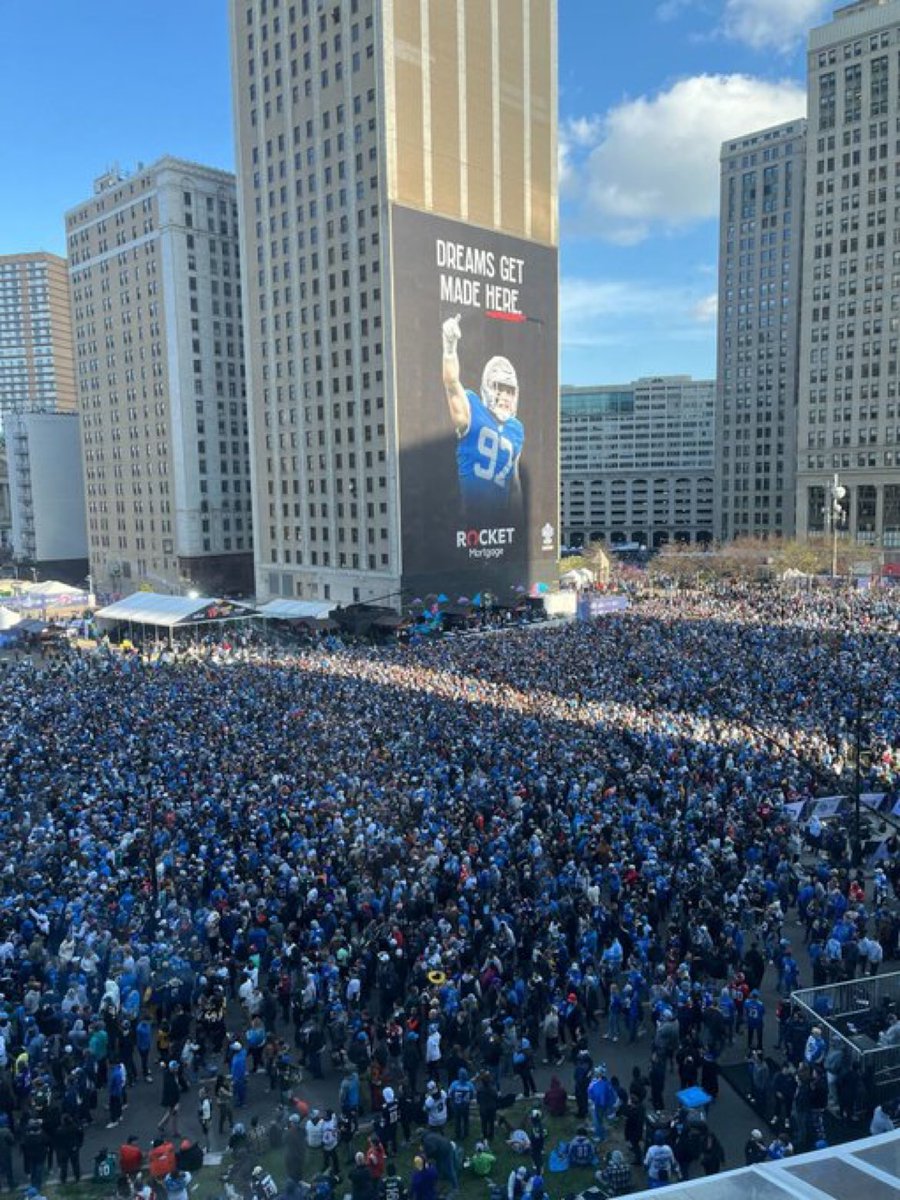Jamie_Edmonds's tweet image. You guys... this is madness. In a good way. @wjrradio @Lions