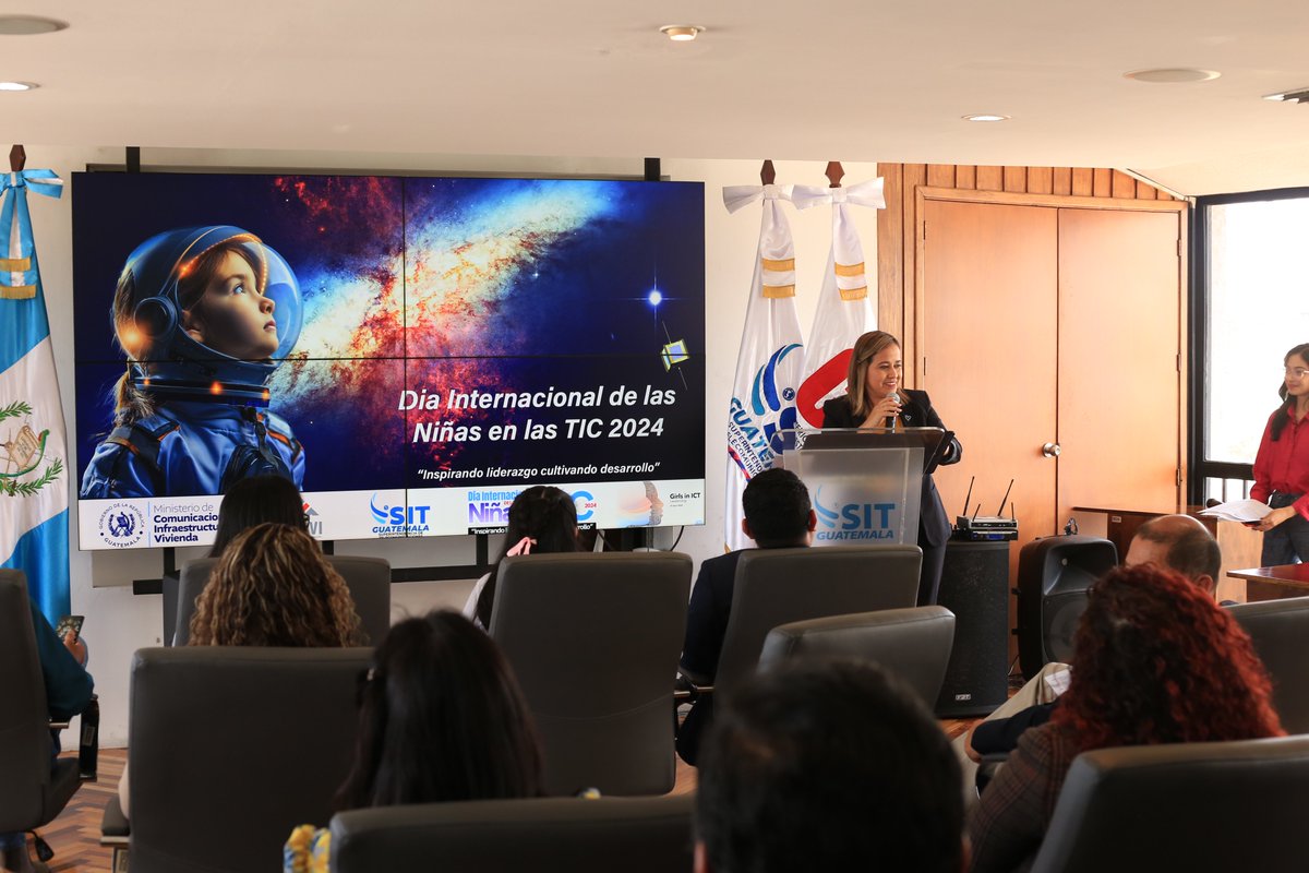 secretariasvet's tweet photo. Secretaria Ejecutiva de SVET participa en el Día Internacional de las Niñas en las TIC, evento organizado por la @SITgt  destacando el potencial y la creatividad de las jóvenes en el mundo digital. ¡Sigamos empoderando a las futuras líderes de la tecnología!. https://t.co/hNKTQKmgLn