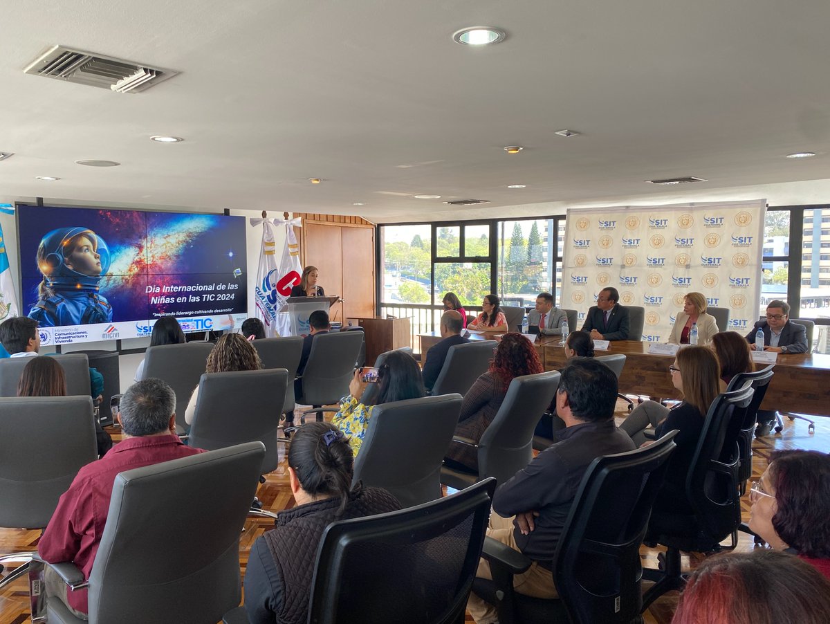 Secretaria Ejecutiva de SVET participa en el Día Internacional de las Niñas en las TIC, evento organizado por la <a href="/SITgt/">SIT Guatemala</a>  destacando el potencial y la creatividad de las jóvenes en el mundo digital. ¡Sigamos empoderando a las futuras líderes de la tecnología!.