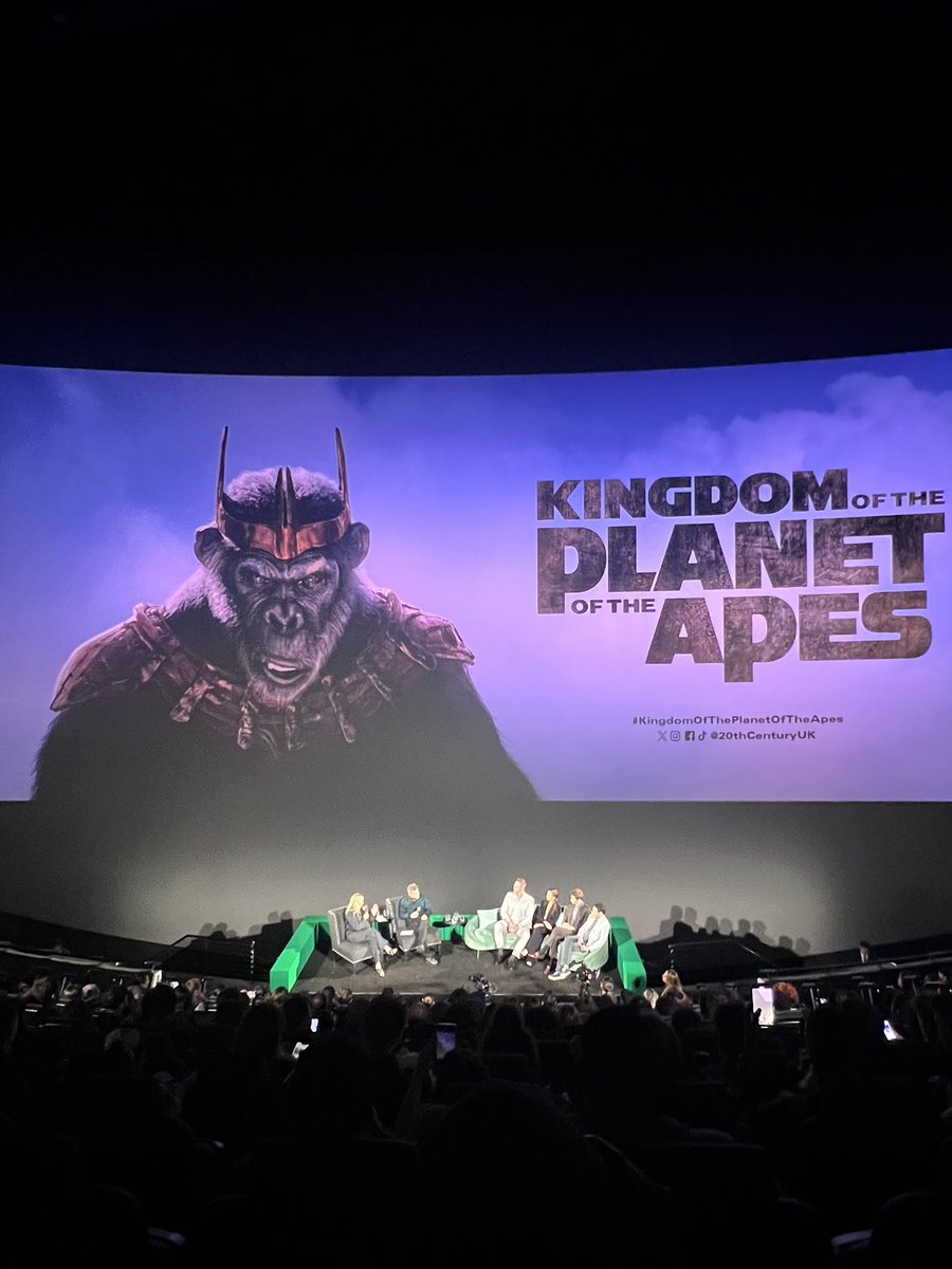 Woooaahhh @20thCenturyUK you big tease 😂😂 They gave us a 30 minute sneak peek of the new #KingdomOfThePlanetOfTheApes film and I now have 1,000,000 questions! Roll on 9th May 🖤🦍