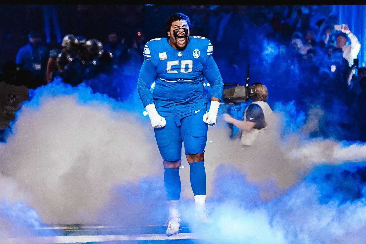 The @Lions have signed T @peneisewell58 to a contract extension. Sewell is one-of-two Lions offensive linemen since the 1970 AFL/NFL merger to be named First-Team AP All-Pro.