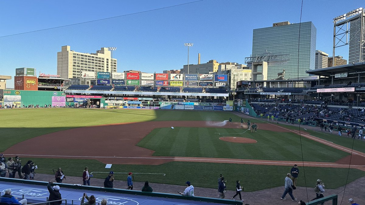 Field getting prepped before tonight’s @GoYardGoats game vs. @PortlandSeaDogs Join @JeffDools & me for the call on @WTIC1080 and the @Audacy app at 6:55.