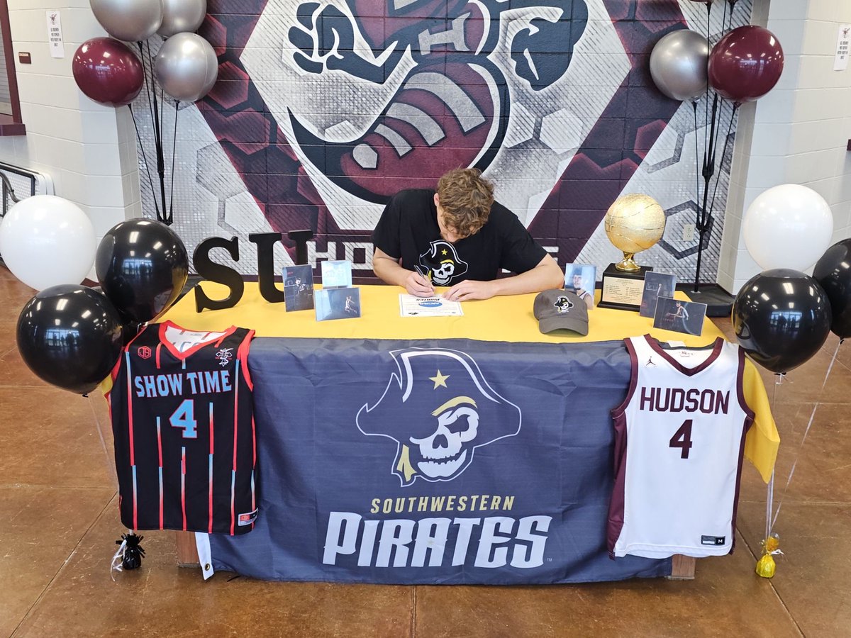 Cameron Holcomb tweet media