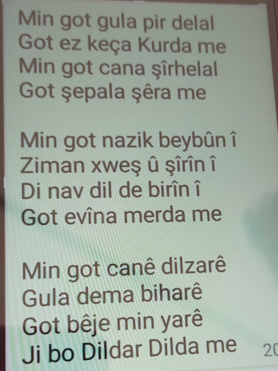 Dema ku Receb Dildar îro li pêşangeha pirtûkan pirtûka xwe îmze dikir, navê min pirsî, min got Dilda, got helbesteke min bi navê te heye, telefona xwe derxist û min ew helbesta hêja xwend, gelek spas.☘️ @recebdildar