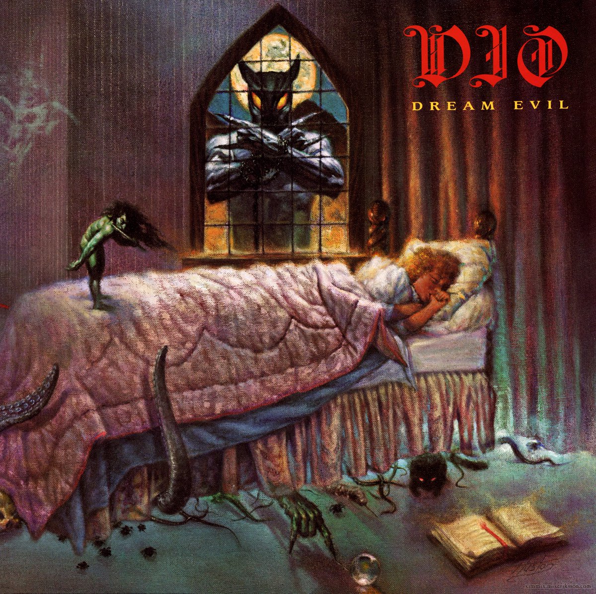 Listening now to Dream Evil Dio, love night people, sunset superman, dream evil, I could have been a dreamer, faces in the window, when a woman cries and naked in the rain, my metal evening continues🤘🤘🤘🤘