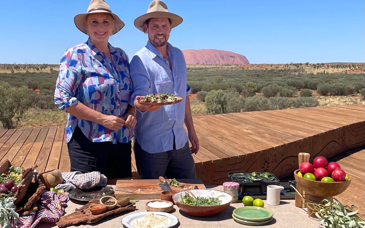 Discover Uluru with Johanna and Colin on BETTER HOMES AND GARDENS Read More -> tvblackbox.com.au/page/2024/04/2… #BetterHomesandGardens #Channel7 #ColinFassnidge #JohannaGriggs