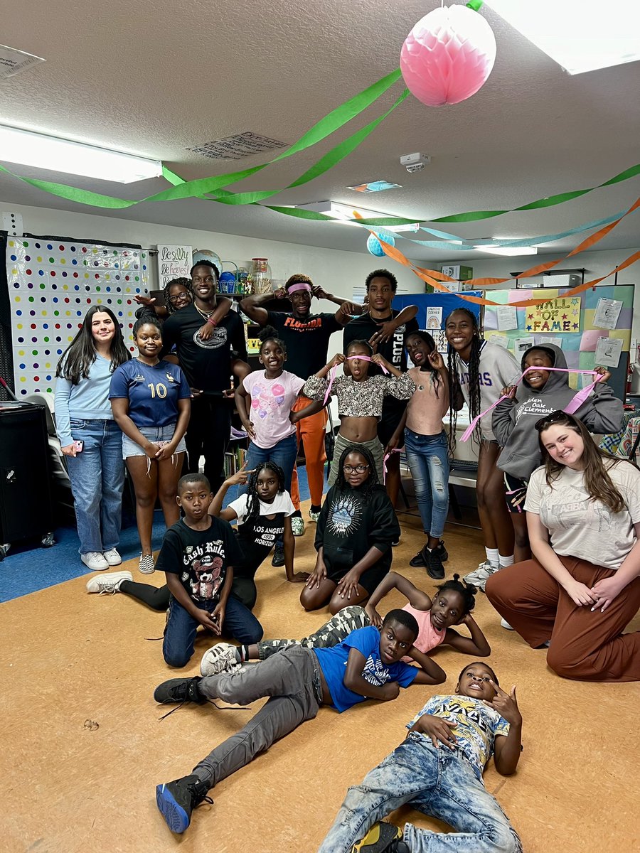 SWAG provides impactful programming for local youth. We had fun working with these kid in 4 different activities  at south west advocacy group to help this program  donate today at thephilanthropyhub.org/organizations/….
 <a href="/Fl_Victorious/">Florida Victorious</a> #FVFoundation