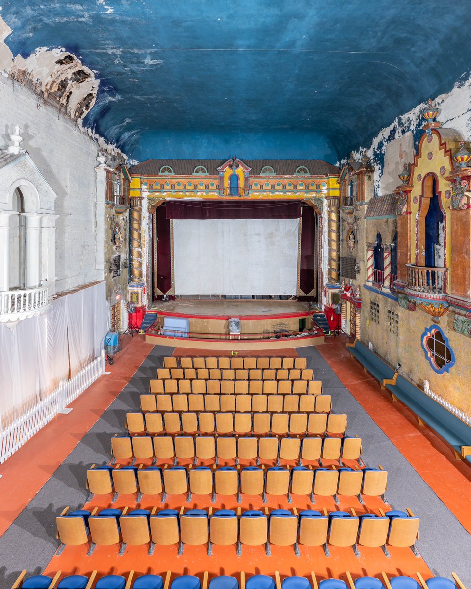 Semi-abandoned atmospheric style theatre USA