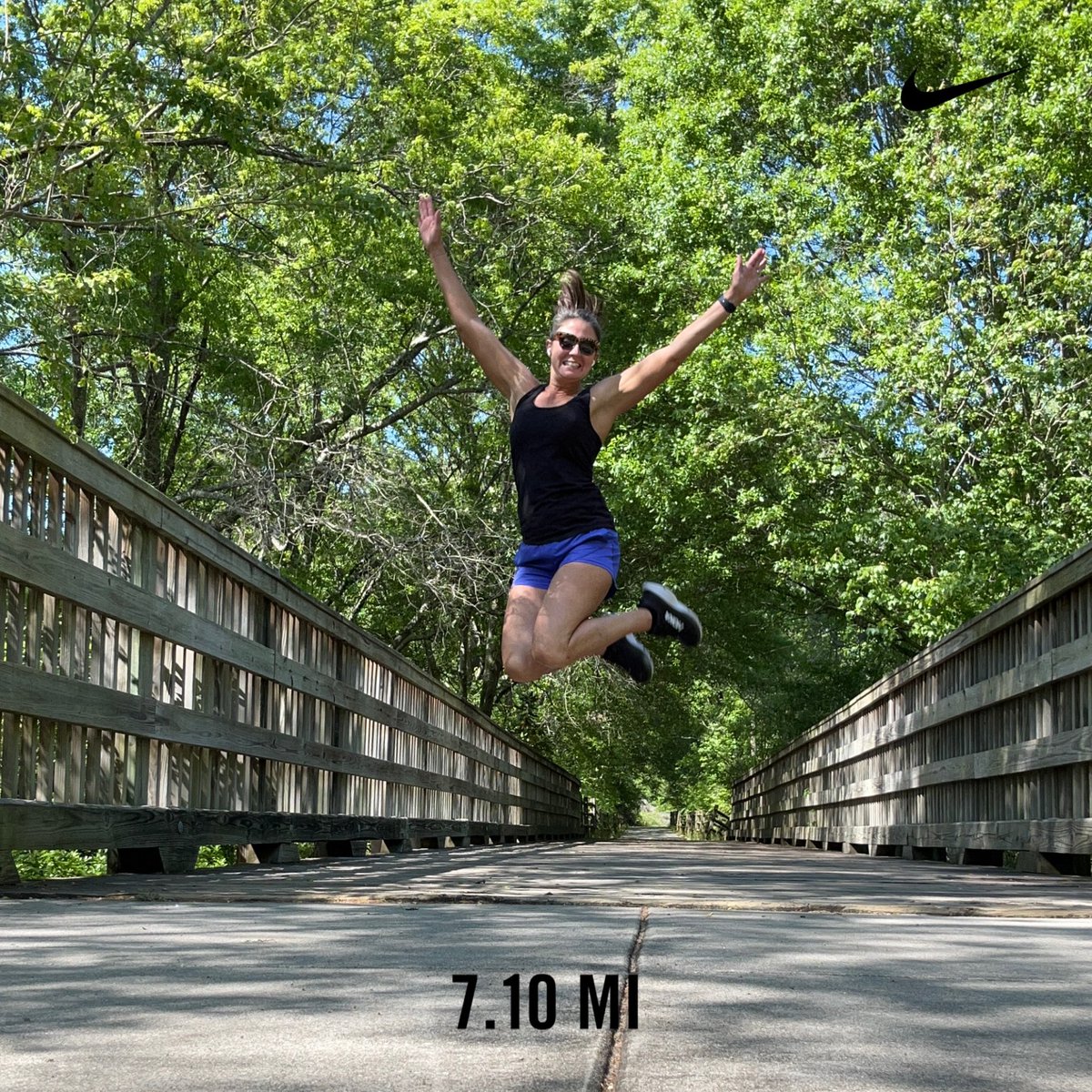 RiseShineJenny's tweet photo. Long runs on a weekday give me life! 🙌🏽 Bring on Friday! 
#FitLeaders https://t.co/ZzgaEQ2eaw
