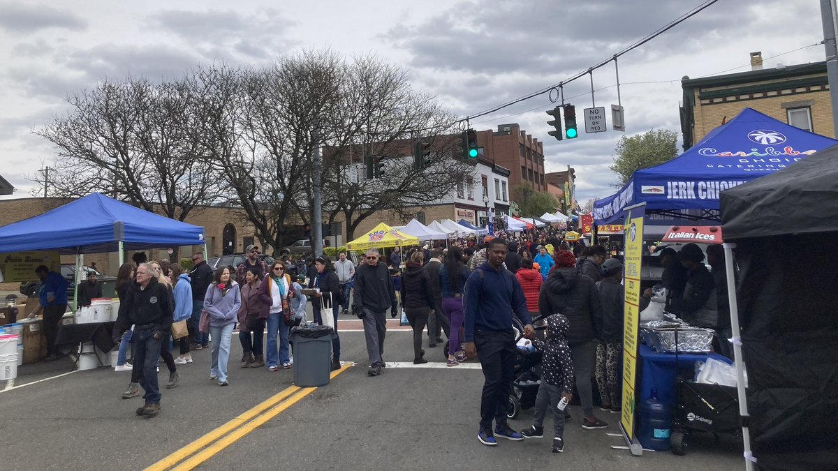 My team was out in force at the Suffern Street Fair last weekend! It's 'street fair season' in the Hudson Valley and my team and I are excited to continue meeting with constituents across our district!