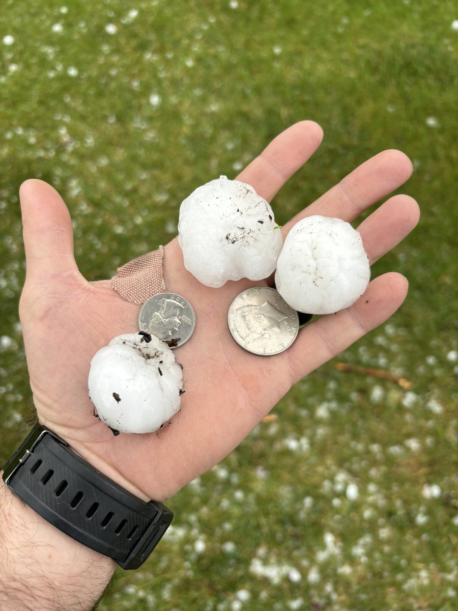 Chris Walden (@chris1walden) on Twitter photo Hail from Southwest of Bird City picture taken at 5:07, approximately 20 minutes after main cell passed. <a href="/NWSGoodland/">NWS Goodland</a> Hail from Southwest of Bird City picture taken at 5:07, approximately 20 minutes after main cell passed. <a href="/NWSGoodland/">NWS Goodland</a>