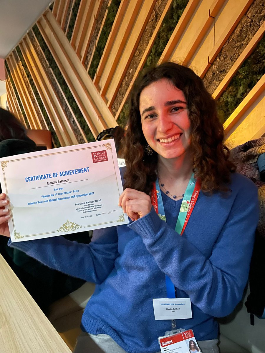 Congratulations @Cla_Baldacci for winning the Runner-Up 1st Year PhD Student Prize at @KCLBMBioscience PGR Symposium! 🥳👏🏼👏🏼 #Skinresearch #AHRpatway #psoriasisresearch @PsoriasisUK