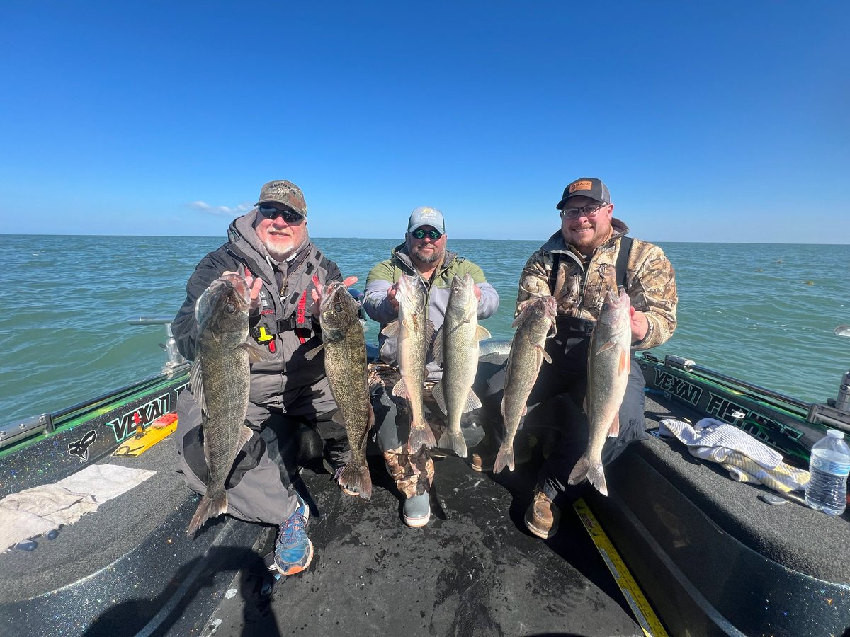 👑ERIE GOLD WAS FOUND TODAY🦆🎣

#cootslures #letsgofishing #walleyefishing #cootsadventures #htenterprises  #mercurymarine #fishing #nitroboats #cootsrods #cootsclothing #portclinton #lakeerie #ohio