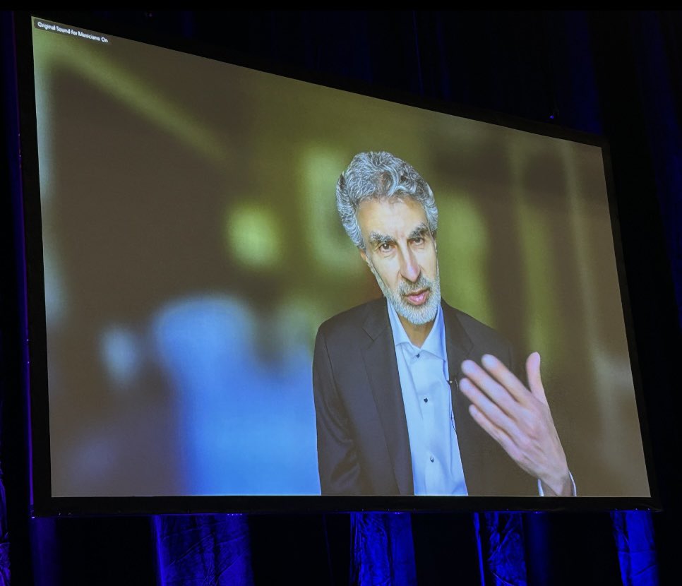 vmoroian's tweet image. And that was a wrap! The very own Yoshua Bengio (considered one of the fathers of #AI) closed the @WorldSummitAI Americas! #WSAIAM24 #BetterAI