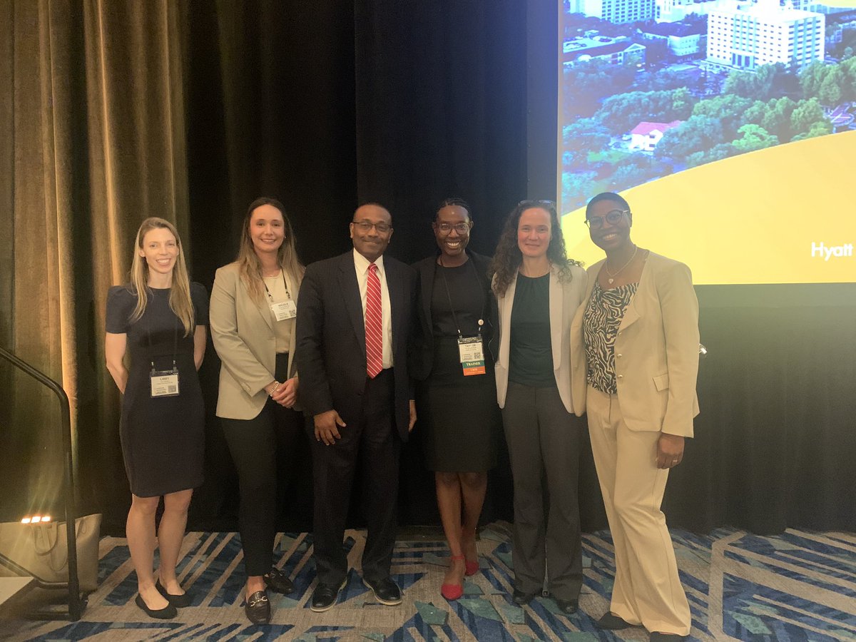 S_Theodore_MD's tweet image. amazing @Surg_Education annual meeting!! incredibly proud of all of these rockstar residents @AntiWheatGirl @SpencerWilsonMD @GordanaRasic @BMCSurgery @taylorcarterMD #SEW2024