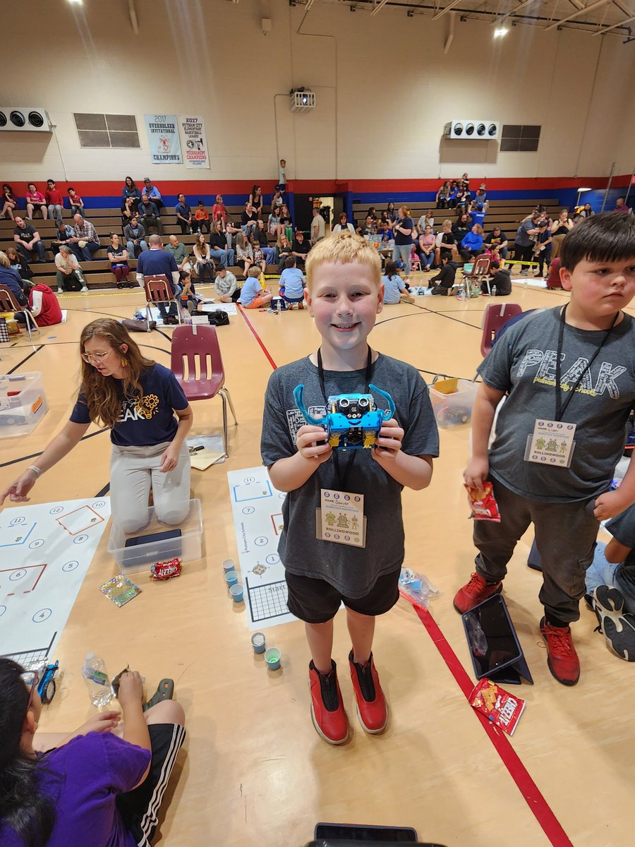 Deadline day, and #senatormom collide. S was selected to participate in @PutnamCityOK student Robotics Showcase! We couldn't be more #PublicSchoolProud #WeChoosePublicSchools 🖤🧡🖤🧡