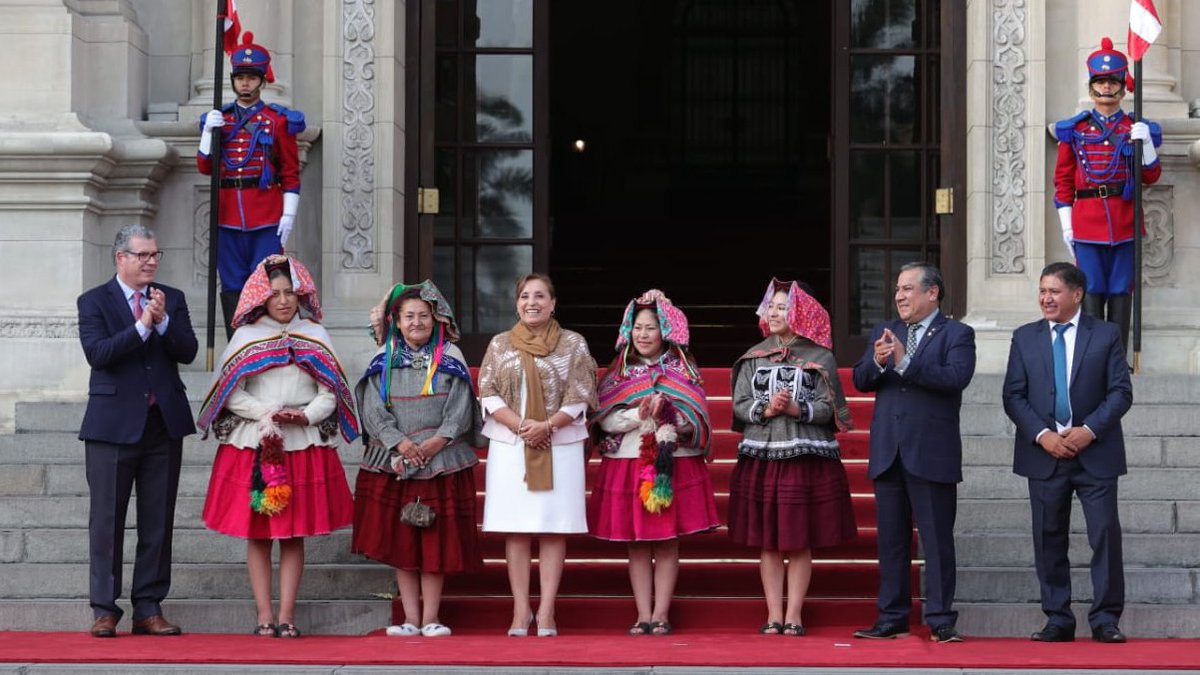 ✅ En un día histórico para la población de Puno, la presidenta de la república, Dina Ercilia Boluarte Zegarra, promulgó la ley que crea la Universidad Nacional de Carabaya, la cual se ubicará en la ciudad de Macusani. ✅ En su discurso, la jefa de Estado precisó que en esa