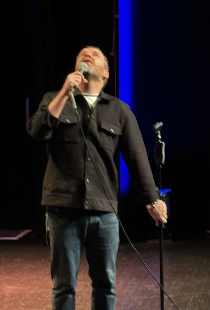 A man thanking the heavens for a hedgehog rescuing gun dealer in the audience @burnavontheatre