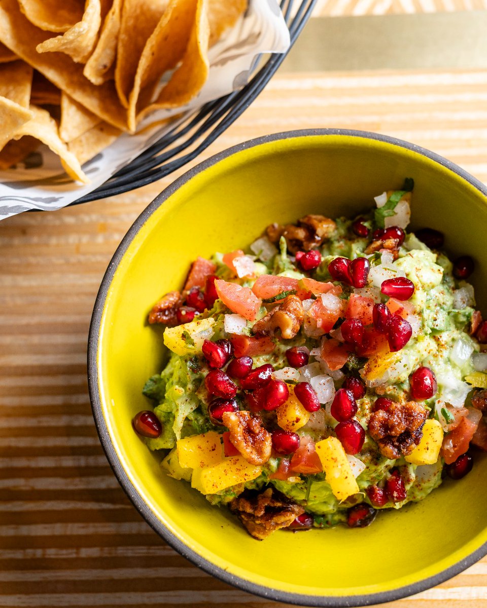 for all our nogada guac fans out there 🥑