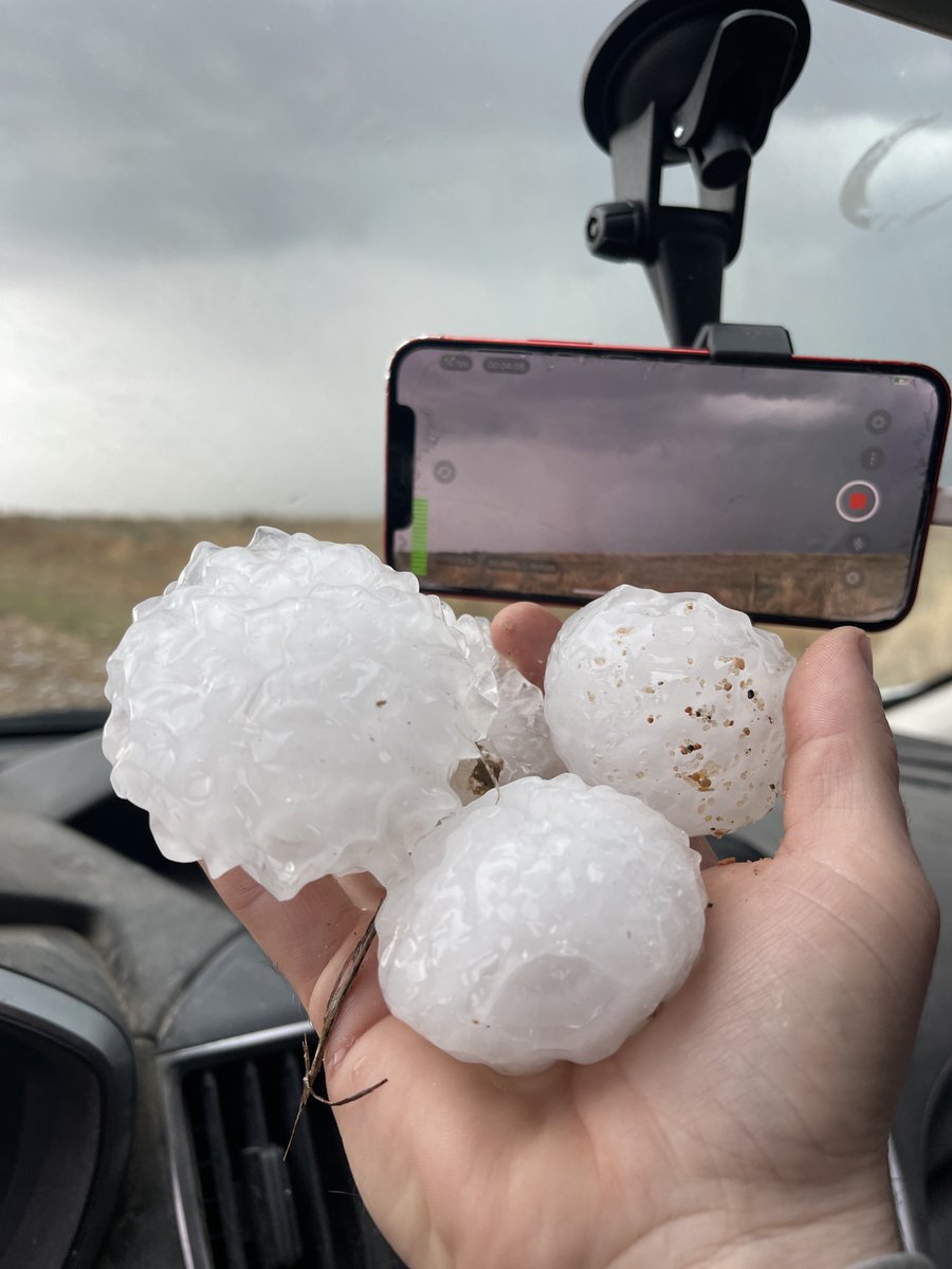 Baseball sized hail near Russell Springs, KS now on this severe storm. We are LIVE on YouTube and X! #kswx