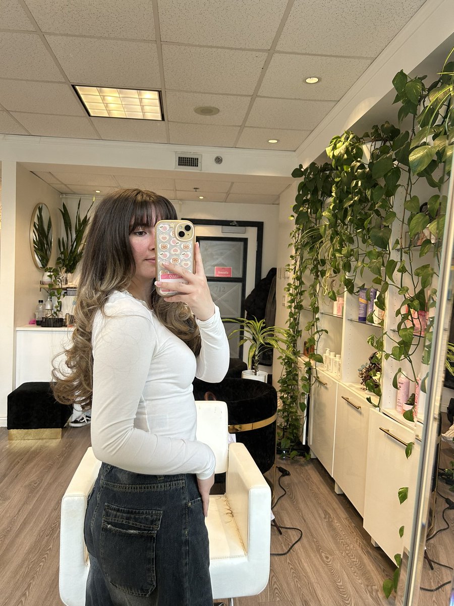 sidparksradio's tweet photo. got a hair cut!! ✨ https://t.co/7bWu0Ww3Xs