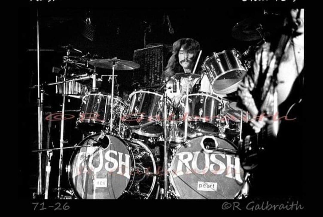 Well I can see what you mean It just takes me longer And I can feel what you feel It just makes you stronger Well you can take me For a little while You can take me You can make me smile In The End Yes you can… ooh… #RIPNeilPeart Good evening #RushFamily