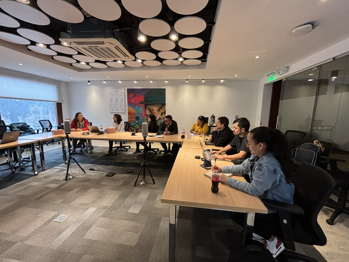 SaldarriagaConc's tweet photo. Se ha conformado el equipo técnico que liderará en Colombia el proyecto Hub Diversidad Digital, un exitoso modelo de #EducaciónDigital diseñado para fortalecer la empleabilidad de personas con #Discapacidad mediante la creación de trayectorias de formación. https://t.co/qsB4Hg6Jb0