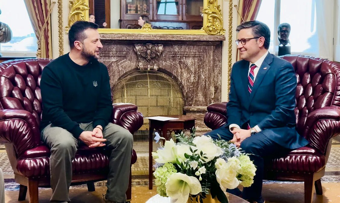 President Volodymyr Zelensky spoke with US House Speaker Mike Johnson and thanked him for his leadership in passing a $61 billion aid package for Ukraine.
1/n