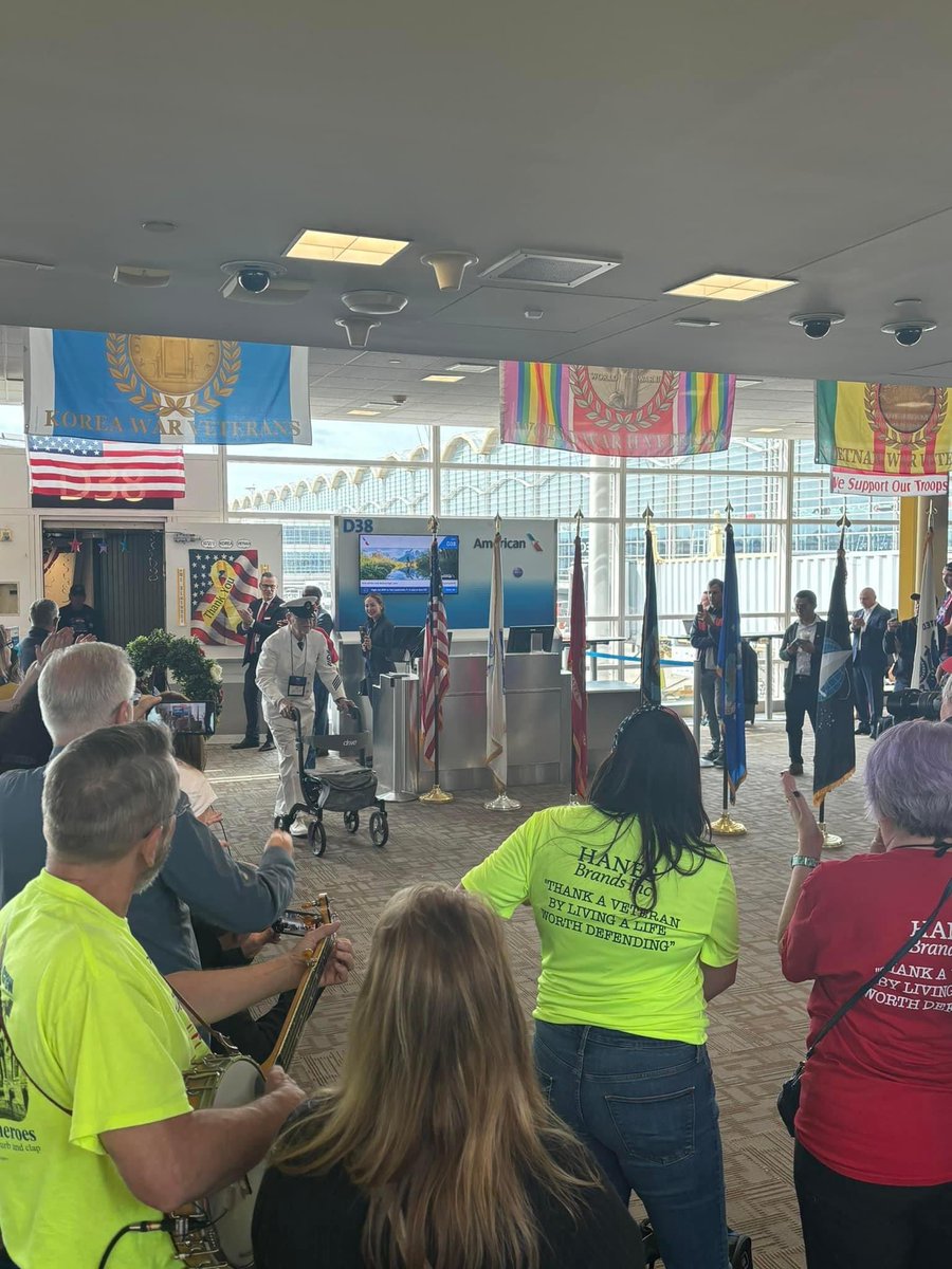 Captain Mark Parish flew a Triad Honor Flight this week from Greensboro, NC to Reagan National. The flight included those who served in: -Korea, -Vietnam, -and THREE WWII Veterans. The Captain went on to say, “One was Marty, a B-17 Bombardier in WWIl. I hope I have his energy…