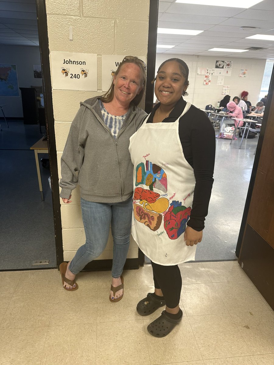 McadoryHealthSc's tweet photo. Thank you McHS faculty and staff for allowing my students to show off their Human Organ Aprons. Hopefully, they taught you a little something as well. @JEFCOCareerTech @JEFCOED @McAdoryHS https://t.co/Eo8e1APFcc