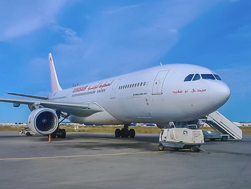 🇹🇳Back in Tunis to wrap up the Tunisair cockpit film. We had completed the A319 & A320neo and are now filming the A330 roundtrip from Tunis to Paris Orly.  #pilot #pilotlife #airlines #aviation #avgeek #tunisair #tunis #tunisia #airbus #a330 @tunisair_info @TunisairFrance