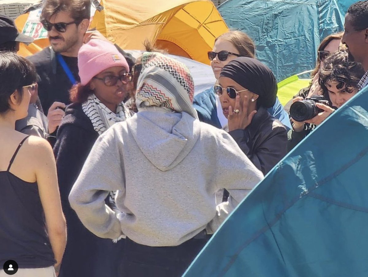 A new low for the U.S. Congress.

Congresswoman Ilhan Omar visits her daughter in the illegal pro-Hamas encampment at @Columbia, and does so using taxpayers’ money.

Now you know why Shafik is negotiating with those openly celebrate Hamas and the Islamic Jihad. 

@EliseStefanik…