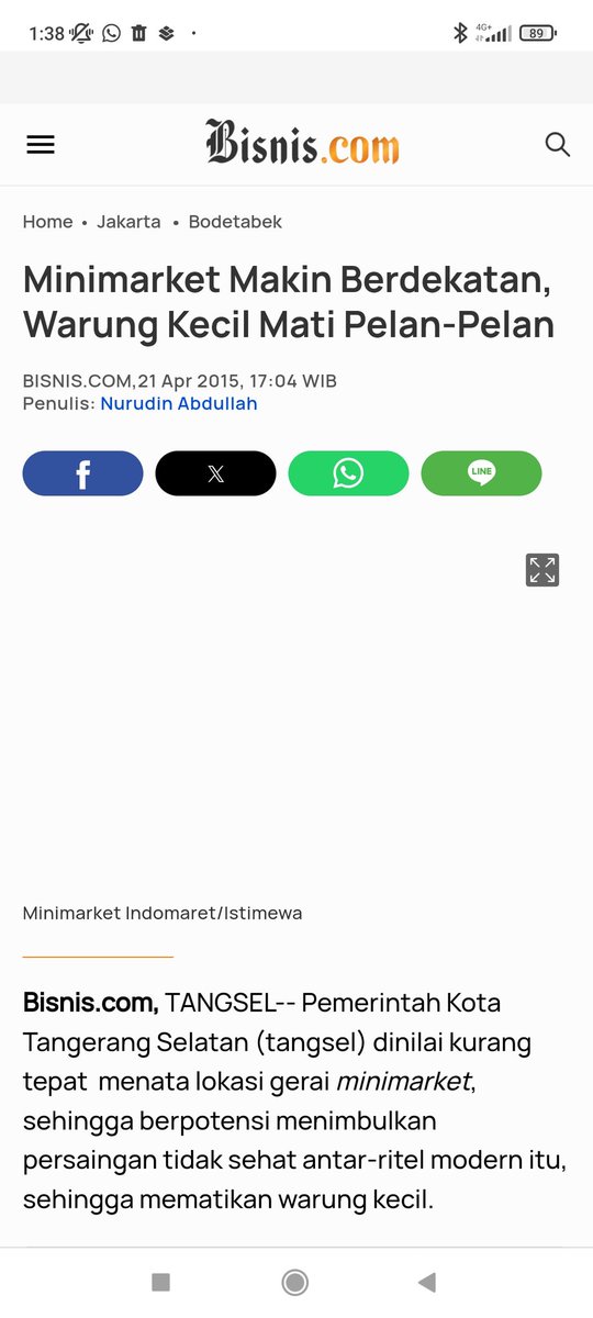 zanatul_91's tweet photo. Sekitar tahun 2015, warung kecil habis dilabas minimarket, dan tidak ada upaya perlindungan. Dianggap persaingan wajar. Kini model warung madura dikeluhkan minimarket, langsung menjegal lewat aturan. https://t.co/eRJA5geO8w