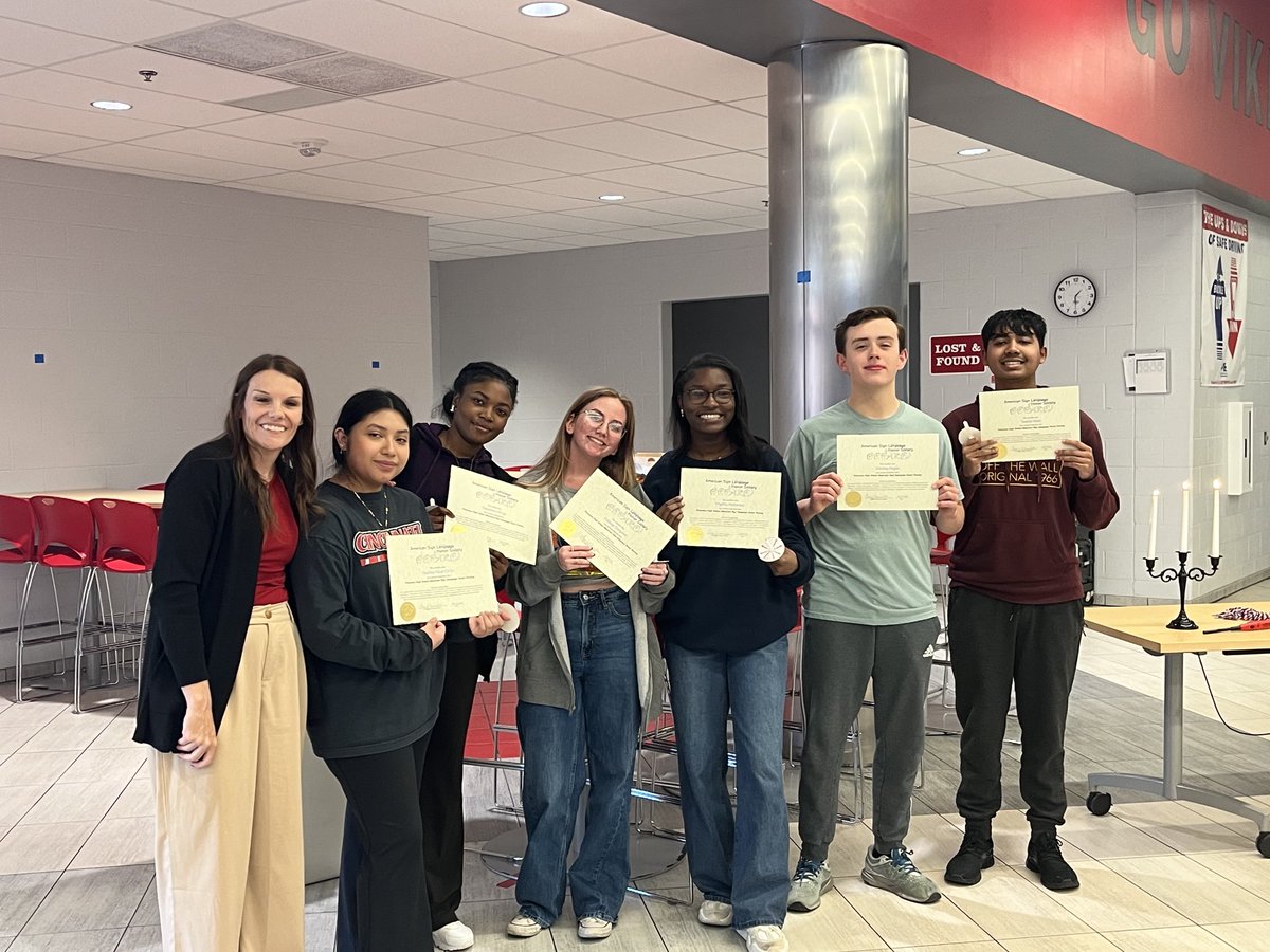 Congrats to our newest inductees of ASL Honor Society! #AAGV