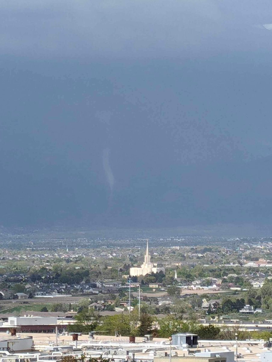 A Landspout #Tornado formed in West Daybreak, SW Salt Lake Valley around 11:00 AM. @NWSSaltLakeCity @Grallon  @brianwusa @dannahyer @dannahyer @stevebaron @cajaaw #utwx

Photos: Allison Hill Kunz, Jacquse Marie Coclovo, Lisa Ayres-Merlotti & several other Fox13 News Viewers.