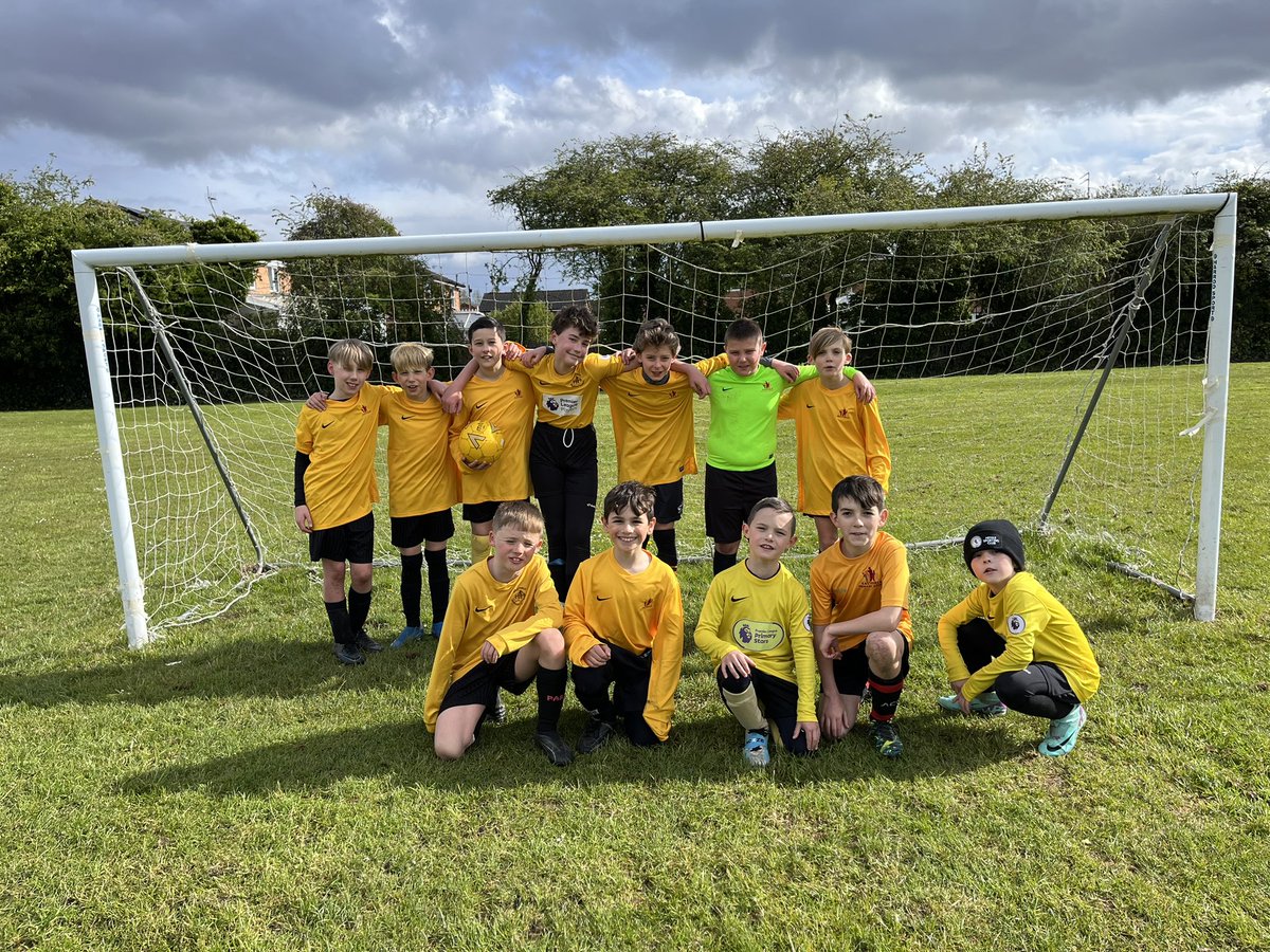 EastfieldPSHull's tweet photo. Well done to these lads tonight, progressing to @HullActiveSch cup semi final. Game played in a great spirit against Christopher Pickering 👏🏼👏🏼⚽️ https://t.co/x8dRRQwrNo