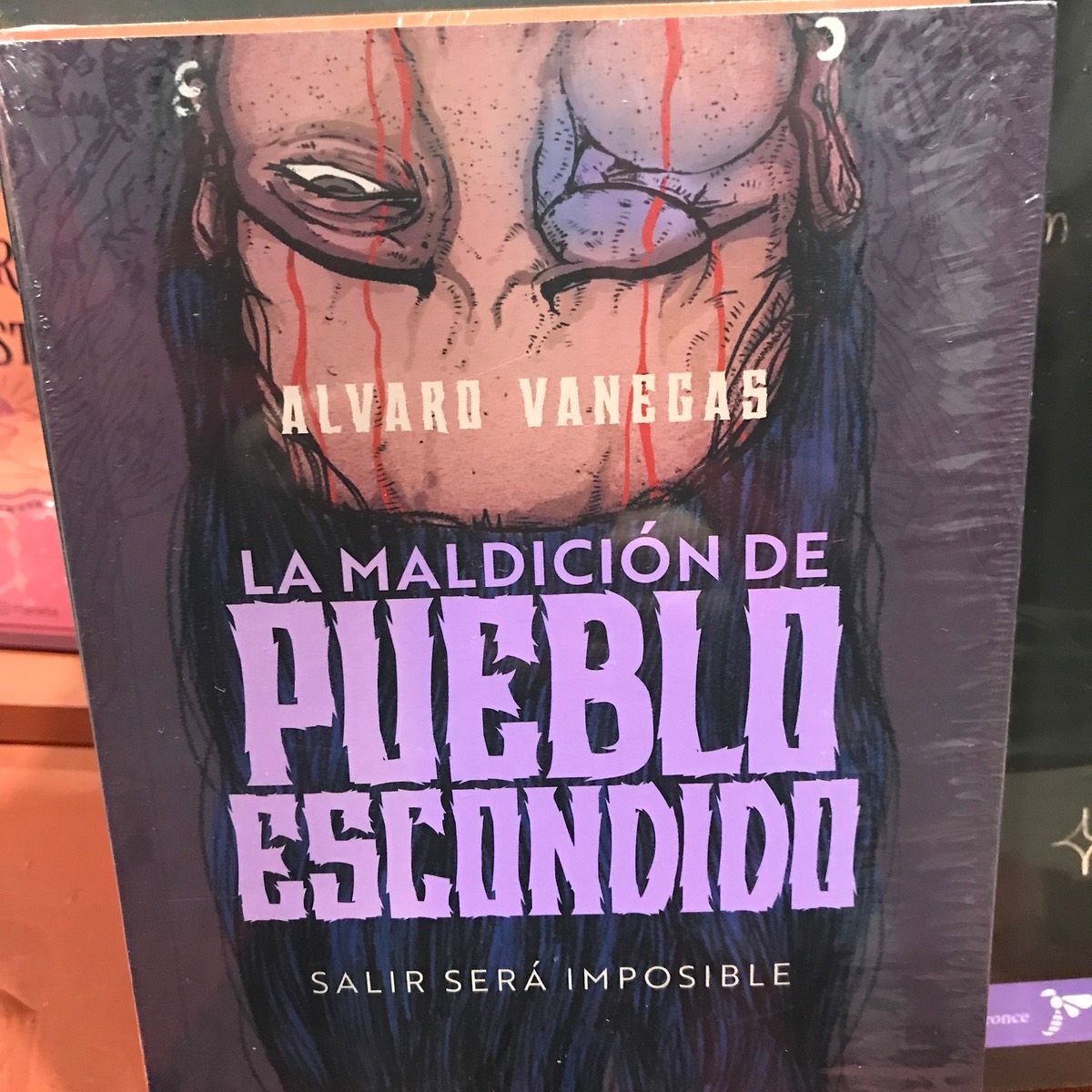 If you want to find more Colombian horror authors, the writer Alvaro Vanegas is promoting the hashtag #yoleoterrorcolombiano