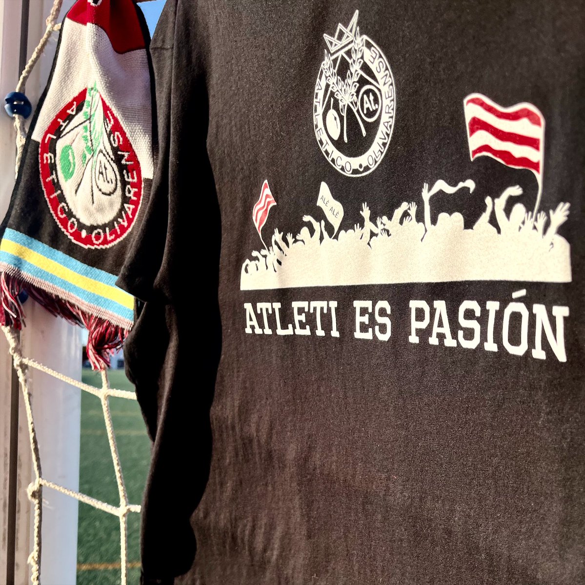olivarense1972's tweet photo. 🏟️ ¡𝗟𝗹𝗲𝗻𝗲𝗺𝗼𝘀 𝗟𝗮𝘀 ��𝗼𝗹𝗼𝗻𝗶𝗮𝘀!

Este domingo, a las 11:45h, acude al estadio con la camiseta o bufanda de nuestro Atleti. Juntos lograremos el 𝗼𝗯𝗷𝗲𝘁𝗶𝘃𝗼.

*Recuerda que puedes comprar tu bufanda por 10€ en la oficina del estadio. #ADNOlivareño https://t.co/UhKGhOstil
