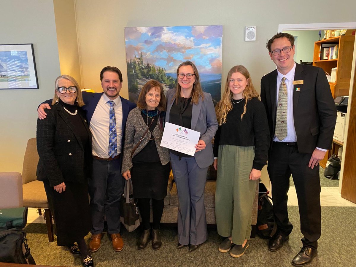 AmericanIrishSL's tweet photo. Vermont Speaker @SKrowinski has joined the @AmericanIrishSL. Speaker Krowinski is pictured with fellow AISLC members Rep. Heather Chase, Rep. @ilikemikevt, Rep. Mollie Burke, &amp; Rep. @conorowencasey.

Welcome to the AISLC Speaker Krowinski!

#AISLC #AmericanIrish https://t.co/tpLK4EHigp