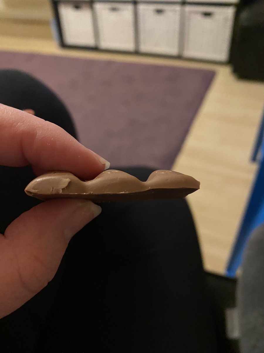 Hey @GalaxyChocolate where’s the rest of the bar? #Shrinkflation seems to have happened and you now get half the chocolate for the same price! I feel cheated! 🤬