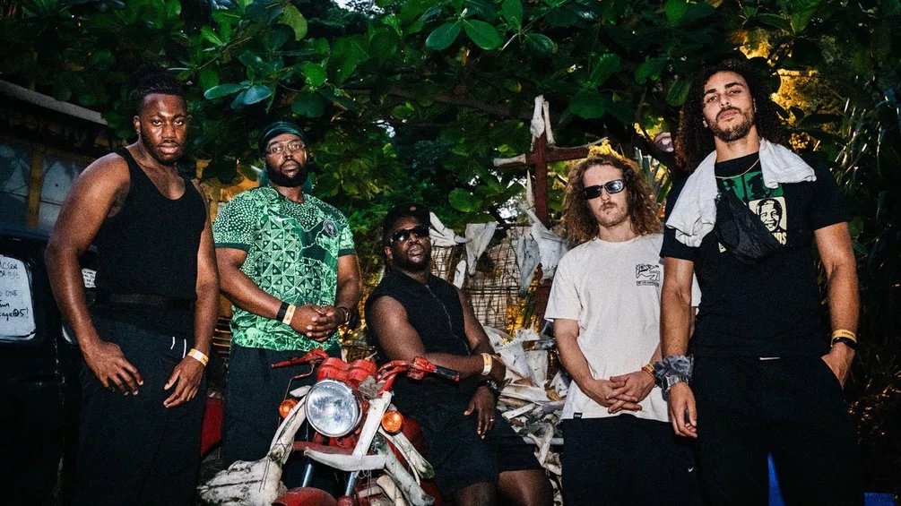 Best new music 💿 Ezra Collective reveal single and tour. Ajala is the first new material since @EzraCollective won Mercury Prize 2023. Watch a live performance of the track 📽️ tinyurl.com/bdh6b49b They play @projecthouselds 7/11, @TheBarrowlands 8/11, @O2ApolloManc 10/11.