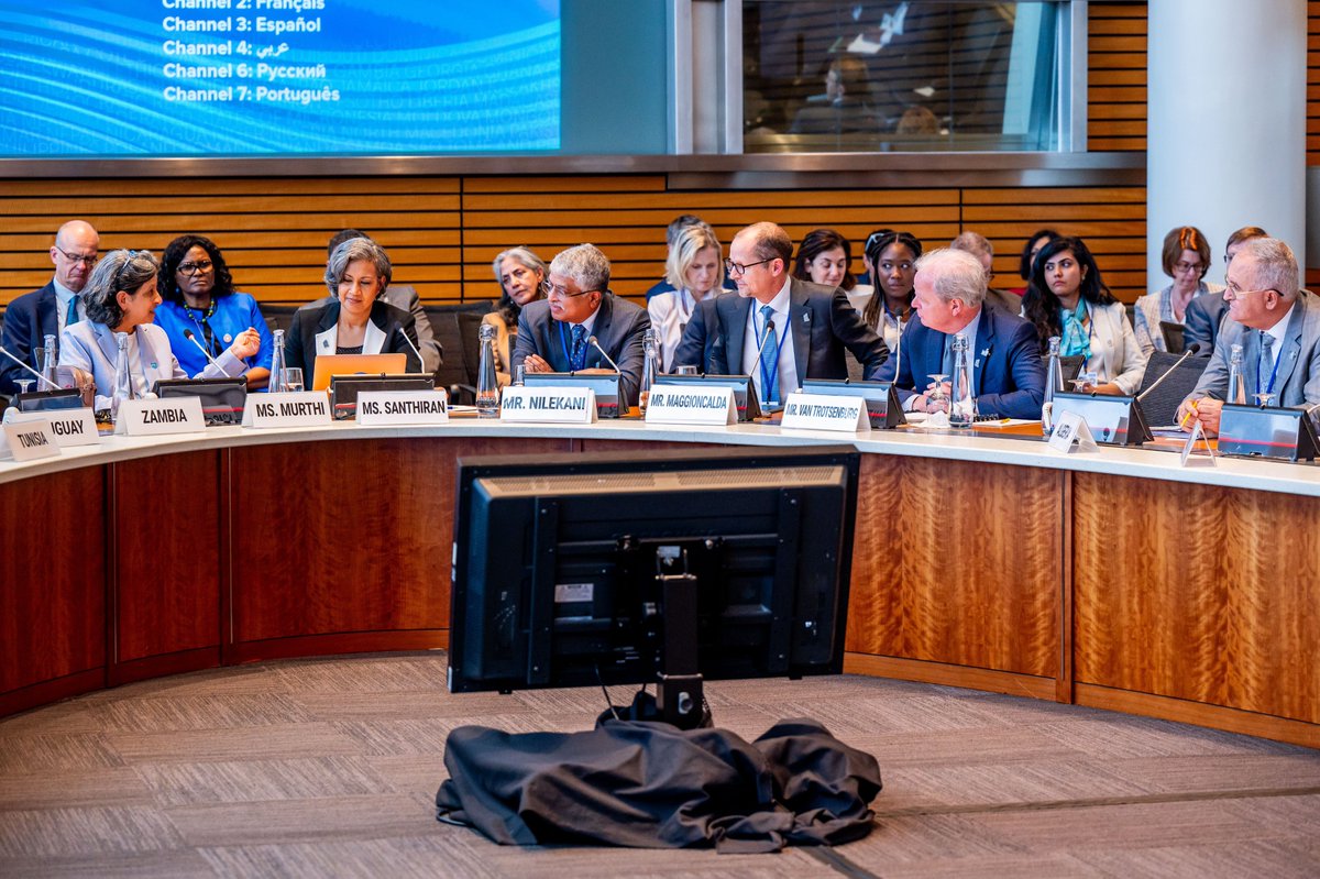 At the #HumanCapital Ministerial Conclave at the #WBGMeetings, prominent tech pioneers & finance ministers discussed how to best harness digital tools to unlock human potential across @WorldBank countries of priority. Event highlights: wrld.bg/Ji3b50RmsU4 #InvestinPeople
