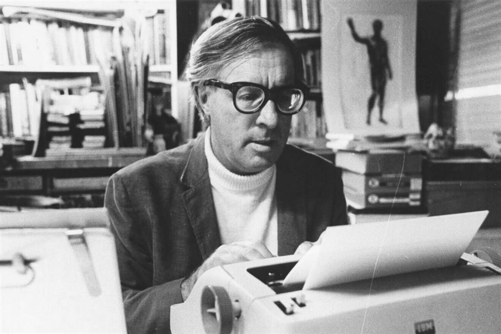 Did you know we have a full timeline of the life of Ray Bradbury on our website? Think you know everything there is to know? Take a look and test your Bradbury knowledge! bit.ly/3JxmMLQ #RayBradbury #TimeLine #TestYourKnowledge